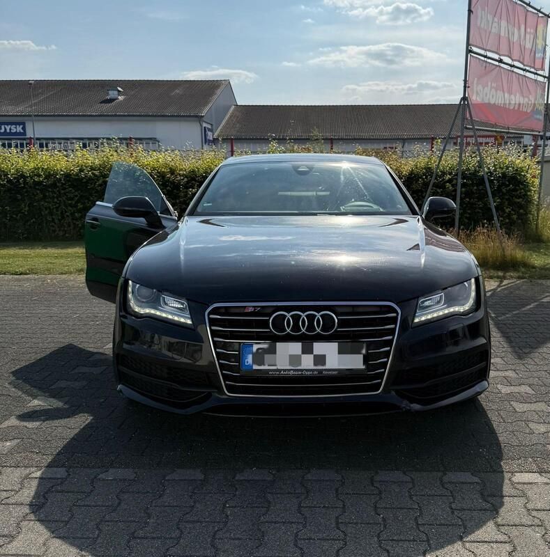 Schwarz Gebraucht 2011 Audi A7 S-Line Kleinwagen | 15.000 € - Bild 1/4