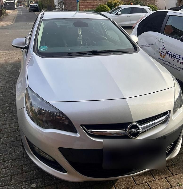 Gebraucht Opel Astra 110 PS (80 kW) 2014 Silber Kombi