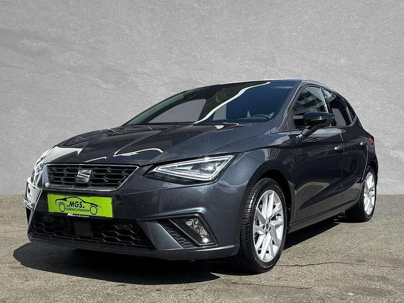 Magnetic grau metall Gebraucht 2023 Seat Ibiza FR Limousine | 18.890 € (Fairer Preis) - Bild 1/4