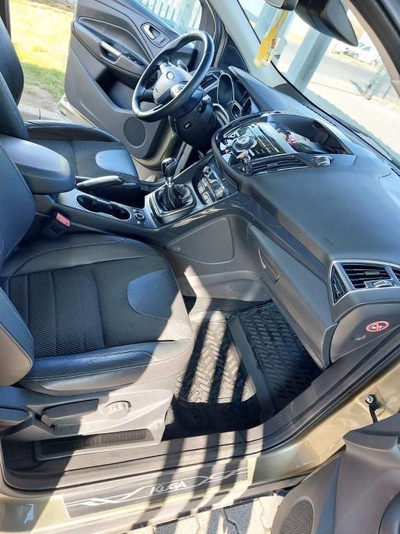 Gebraucht Ford Kuga 150 PS (110 kW) 2015 SUV