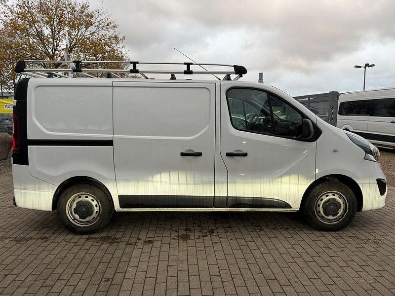 Gebraucht Opel Vivaro 95 PS (69 kW) 2019 Weiß Van / Kleinbus