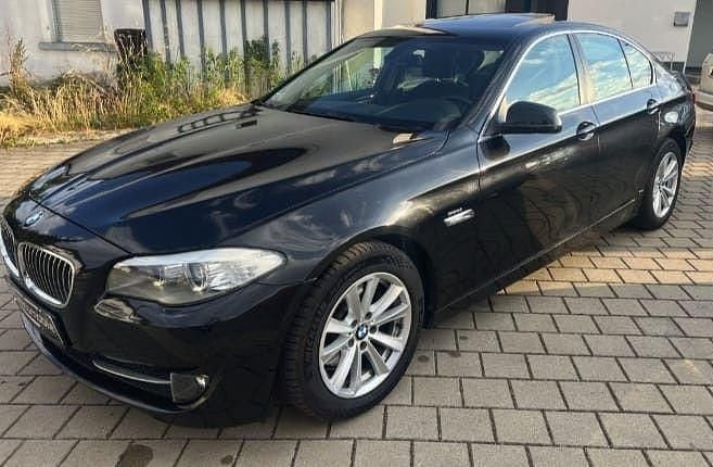 Usata BMW 520 184 CV (135 kW) 2012 Nero Berlina