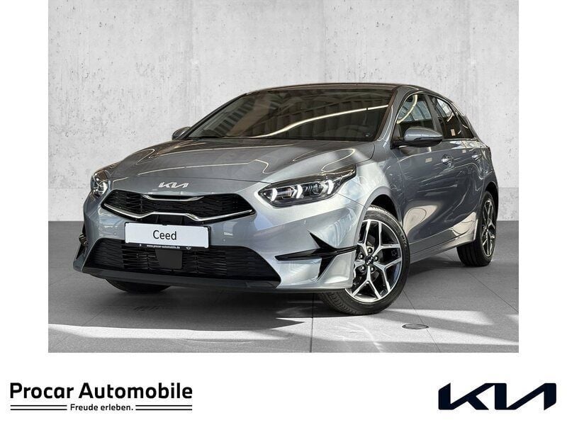 Silber Neu 2025 Kia Ceed Limousine | 25.490 € (Fairer Preis) - Bild 1/4