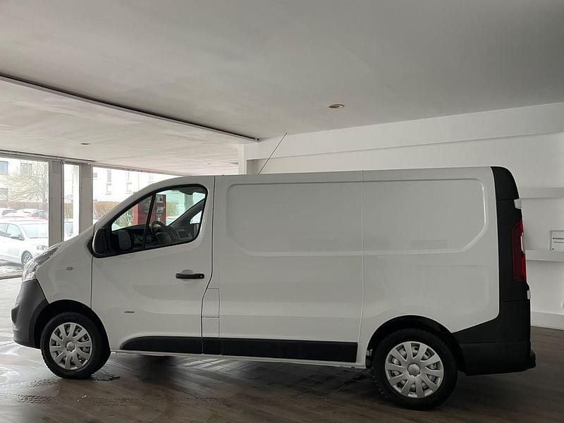Gebraucht Opel Vivaro 120 PS (88 kW) 2018 Weiß Van / Kleinbus