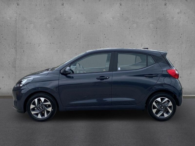 Gebraucht Hyundai i10 Trend 63 PS (46 kW) 2024 Schwarz Kleinwagen