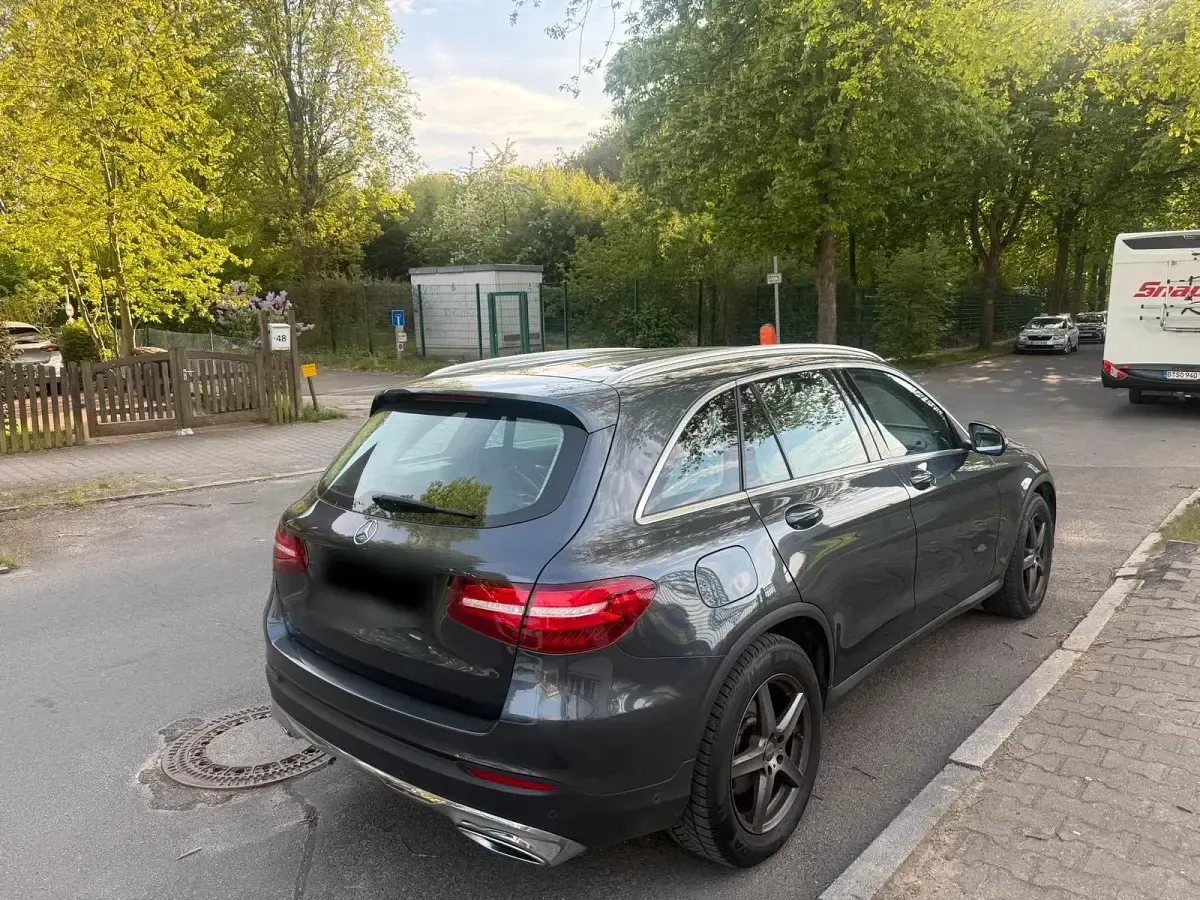 Gebraucht Mercedes GLC250 204 PS (150 kW) 2016 Grau SUV