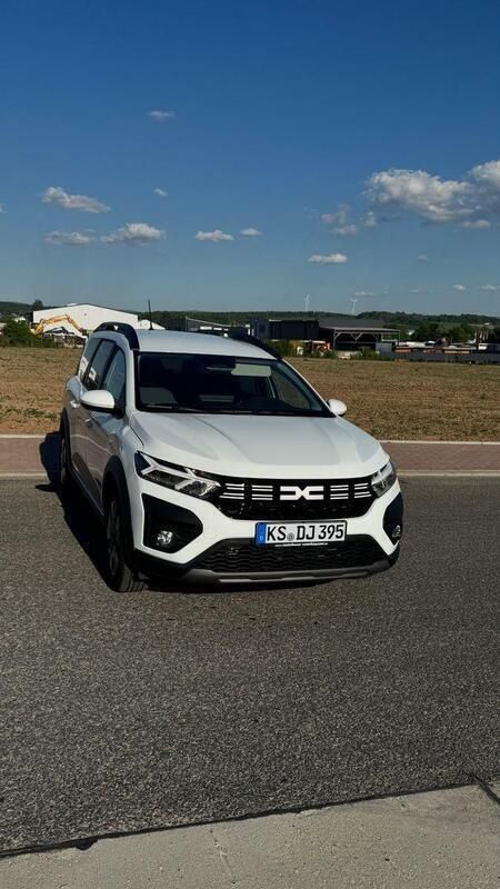 Weiß Neu 2024 Dacia Jogger Expression Kombi | 20.900 € (Guter Preis) - Bild 1/4