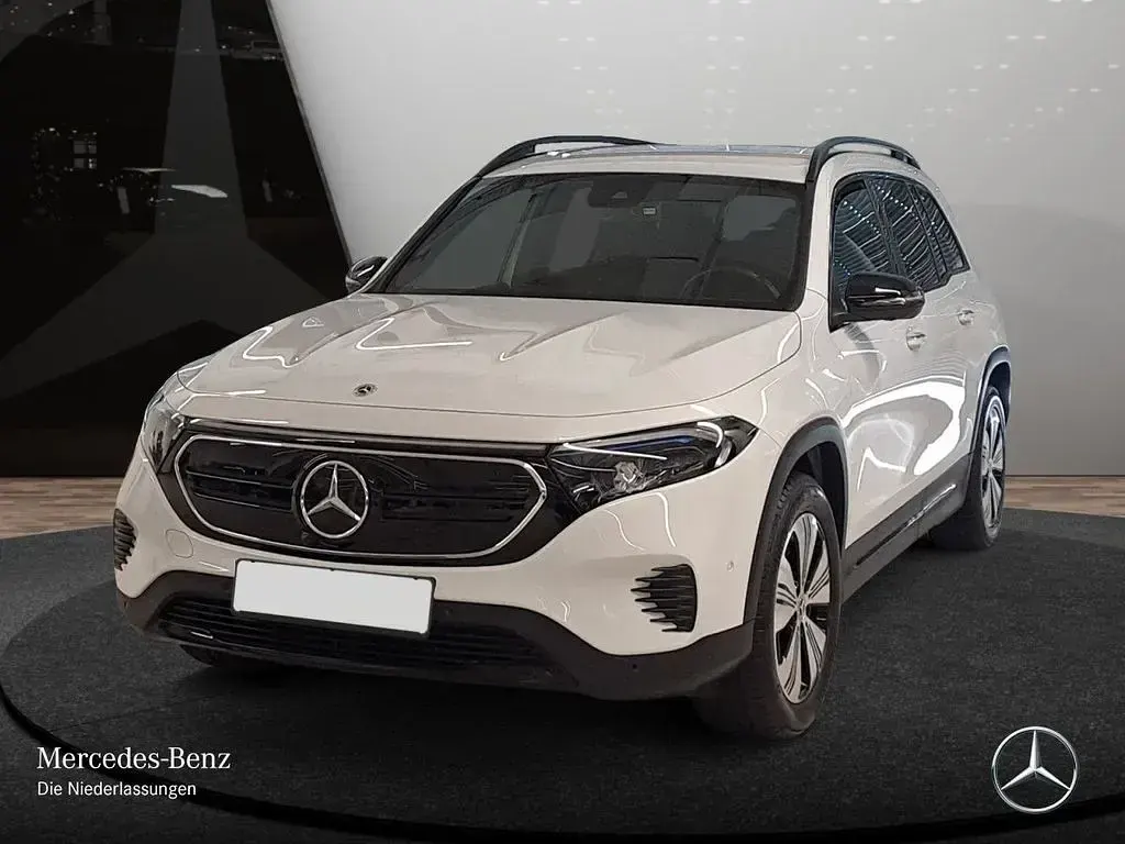 Gebraucht Mercedes EQB250 Night 139 kW (190 PS) 2023 Digitalweiß SUV