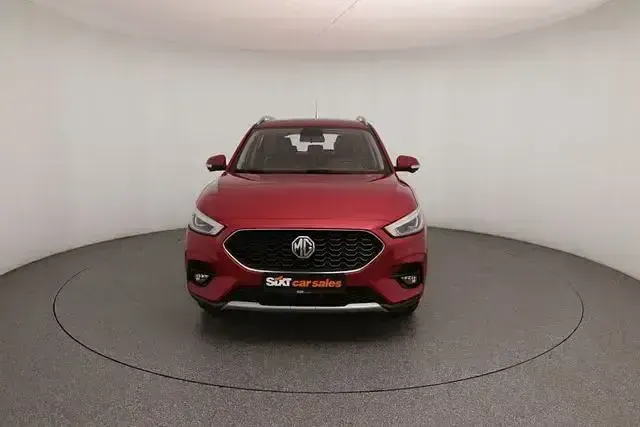 Gebraucht MG ZS Luxury 143 PS (105 kW) 2023 Rot Limousine