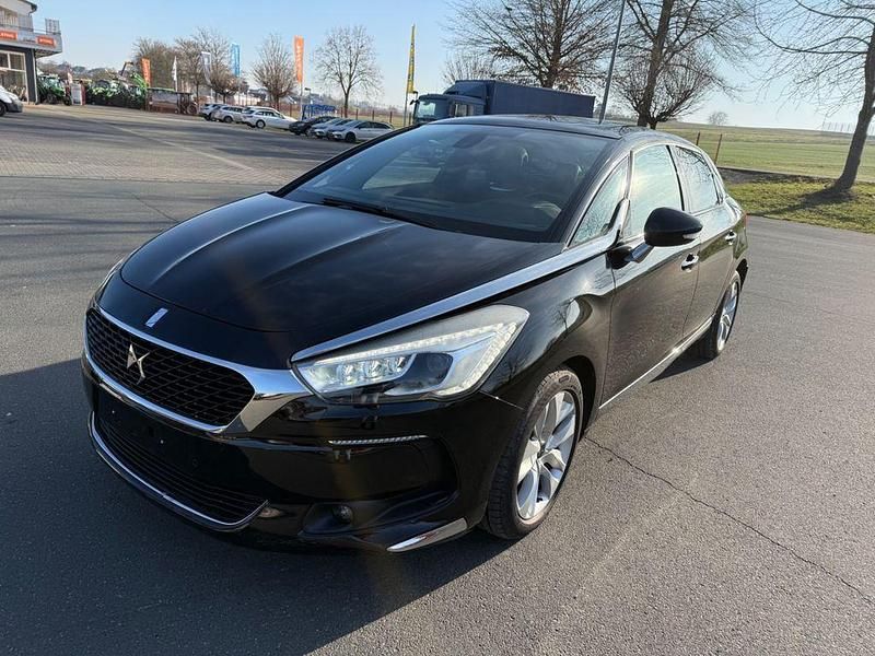 Gebraucht DS Automobiles DS5 Business Class 120 PS (88 kW) 2017 Schwarz Kleinwagen
