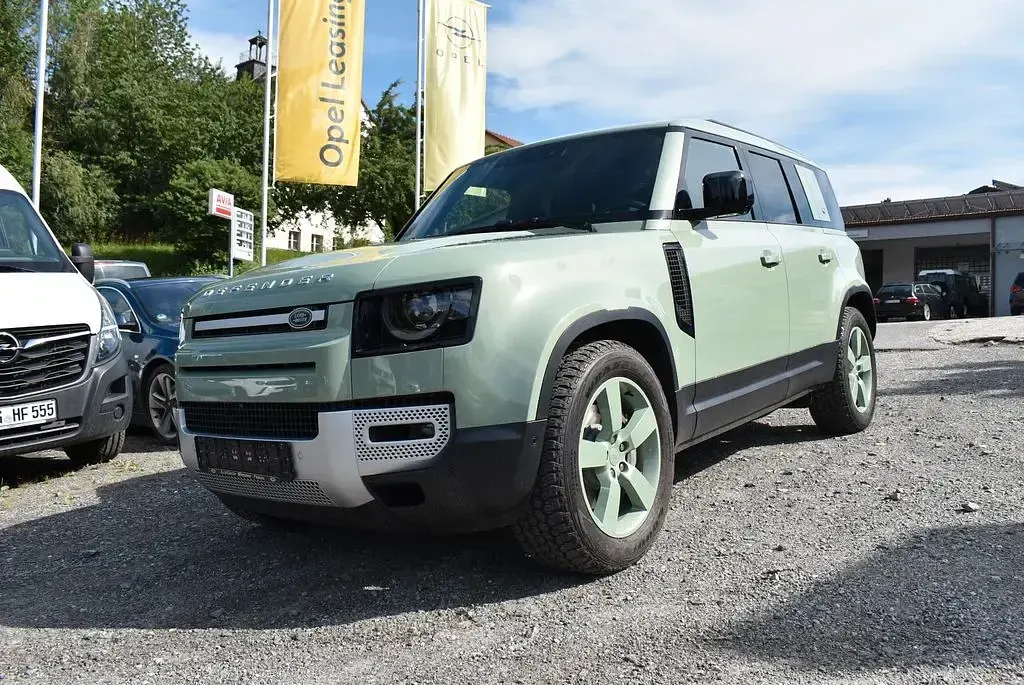 Gebraucht Land Rover Defender 75th Limited Edition 300 PS (220 kW) 2023 Unbekannt (metallic) SUV