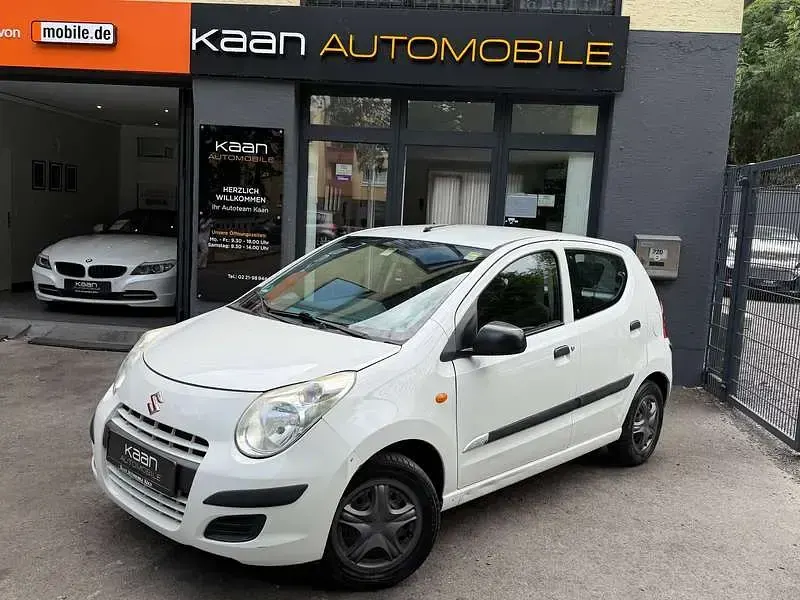 Gebraucht Suzuki Alto 68 PS (50 kW) 2012 Weiß Kleinwagen