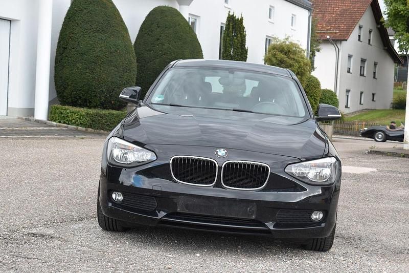 Schwarz Gebraucht 2012 BMW 114 Kleinwagen | 4.400 € (Guter Preis) - Bild 1/4