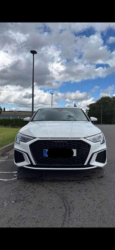 Weiß Gebraucht 2021 Audi A3 S-Line Limousine | 26.999 € (Etwas zu teuer) - Bild 1/4