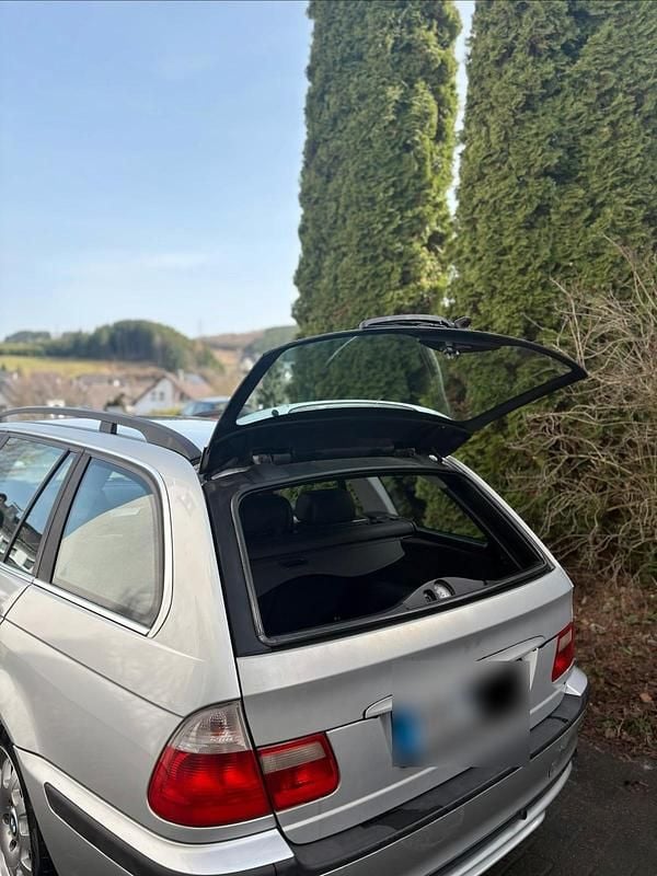 Gebraucht BMW 320 170 PS (125 kW) 2003 Silber Kombi