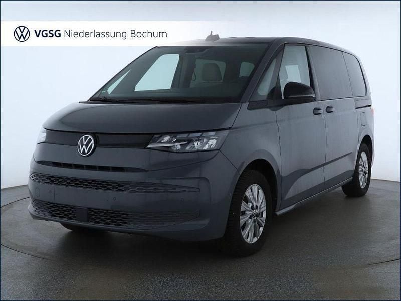 Second-hand VW Multivan Basis 150 CP (110 kW) 2025 Gri Monovolum