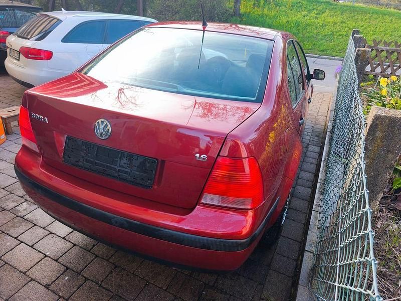 Brugt VW Bora Basis 101 HK (74 kW) 1999 Rød Sedan