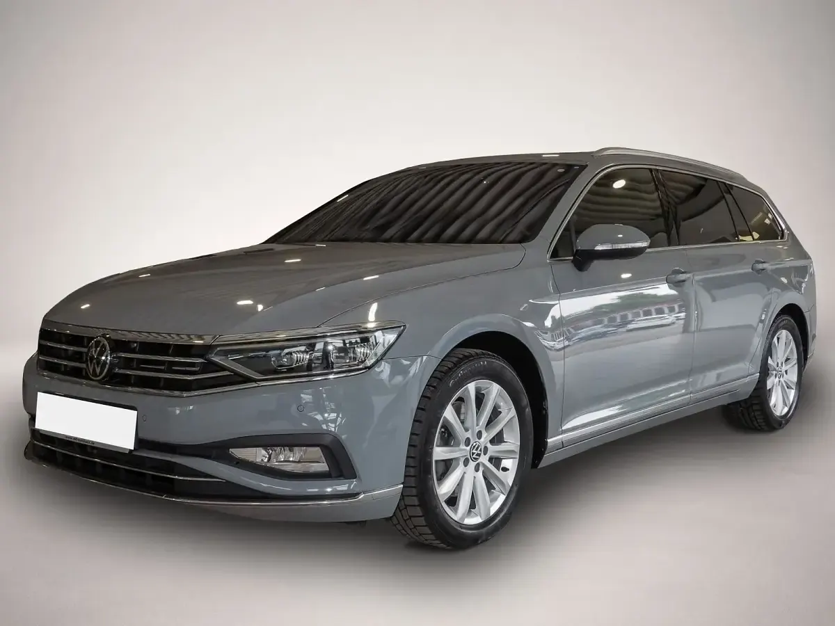 Gebraucht VW Passat Elegance 150 PS (110 kW) 2024 Kombi