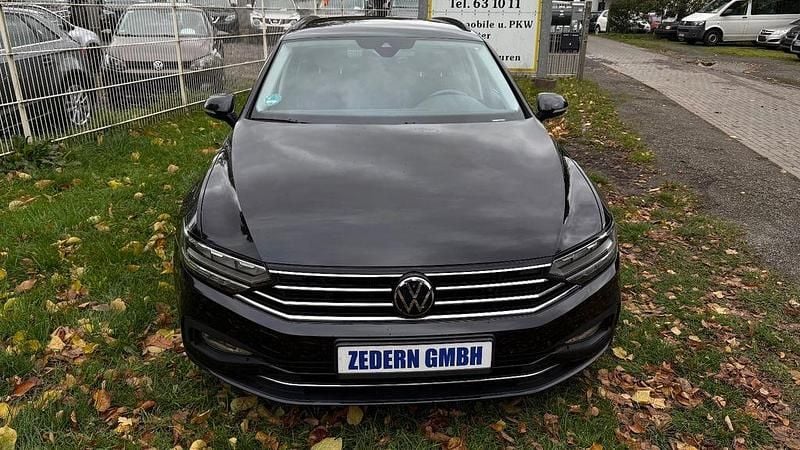 Schwarz Gebraucht 2023 VW Passat Business Kombi | 19.799 € (Guter Preis) - Bild 1/4