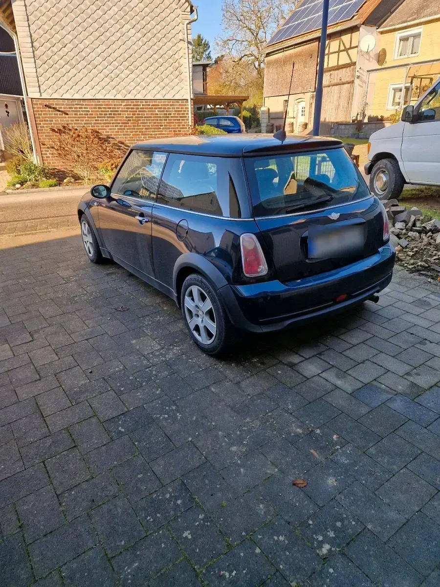 Używany Mini Cooper 90 KM (66 kW) 2006 Czarny Hatchback
