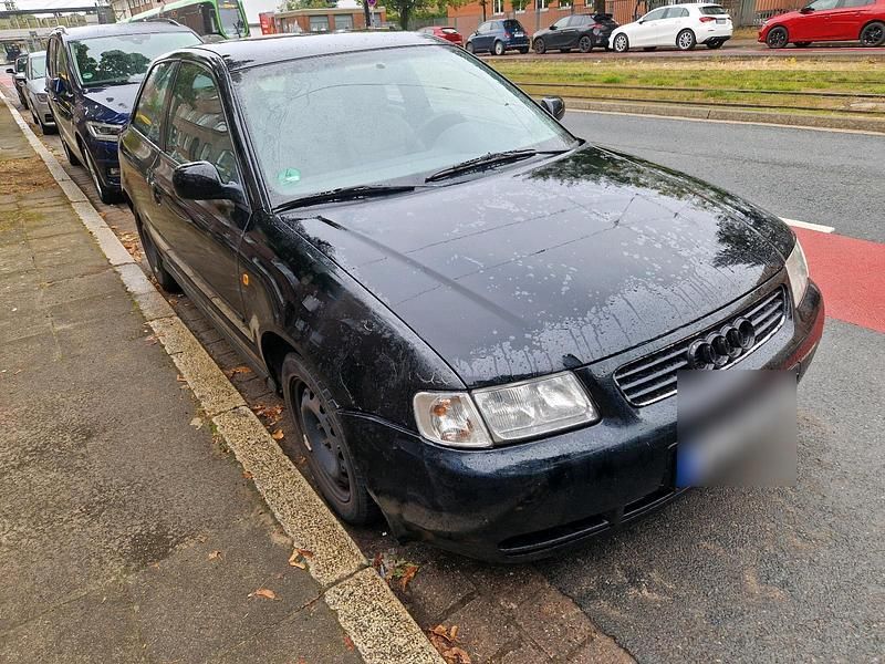 Schwarz Gebraucht 2000 Audi A3 Kleinwagen | 250 € (Superpreis) - Bild 1/4