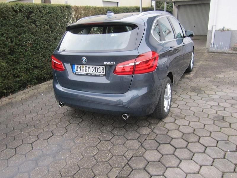 Gebraucht BMW 220 Active Tourer Advantage 192 PS (141 kW) 2018 Grau Van / Kleinbus