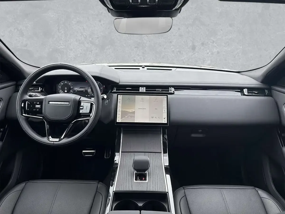 Gebraucht Land Rover Range Rover Velar SE Dynamic 300 PS (220 kW) 2025 Batumi gold SUV