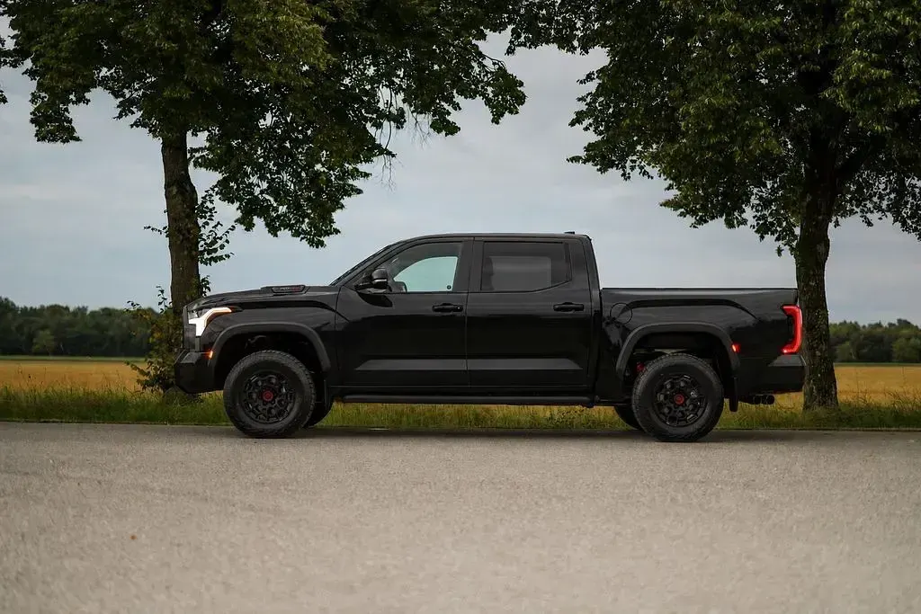 Gebraucht Toyota Tundra 436 PS (320 kW) 2024 Weiß Pickup
