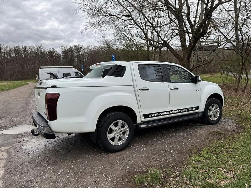 Gebraucht Isuzu D-Max 163 PS (119 kW) 2017 Weiß Pickup