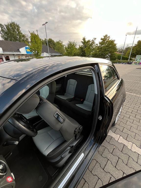 Gebraucht Audi A1 Attraction 86 PS (63 kW) 2014 Schwarz Kleinwagen