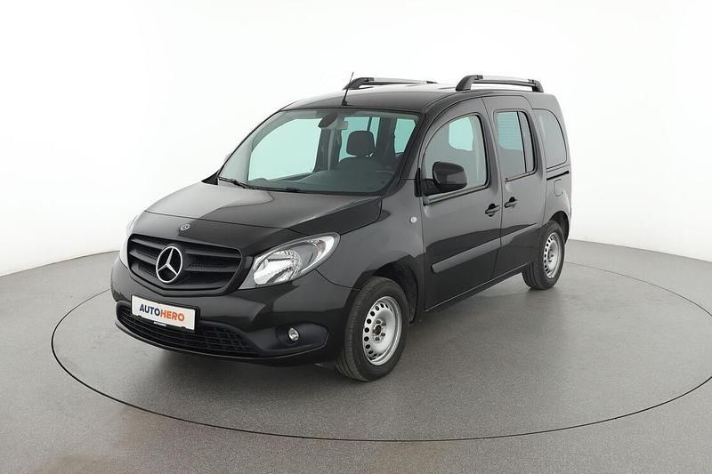 Schwarz Gebraucht 2020 Mercedes Citan 111 Kombi | 17.490 € (Teuer) - Bild 1/3