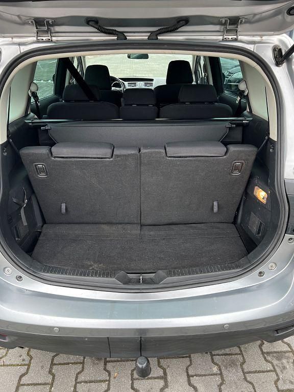 Gebraucht Mazda 5 Center-Line 144 PS (105 kW) 2011 Silber Van / Kleinbus