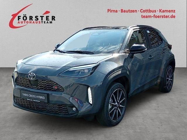 Grau Gebraucht 2025 Toyota Yaris Cross Sport SUV | 35.340 € (Teuer) - Bild 1/4