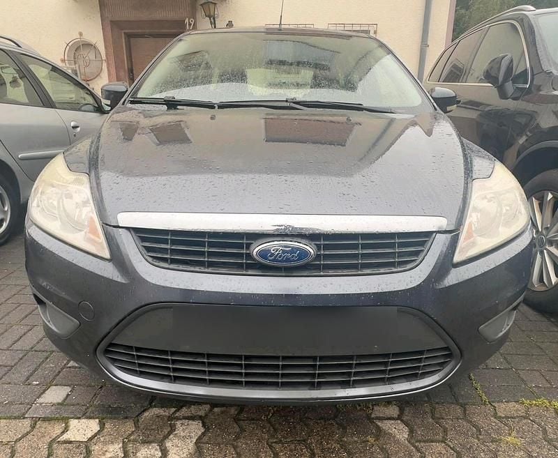 Grau Gebraucht 2009 Ford Focus Kombi | 600 € (Superpreis) - Bild 1/4