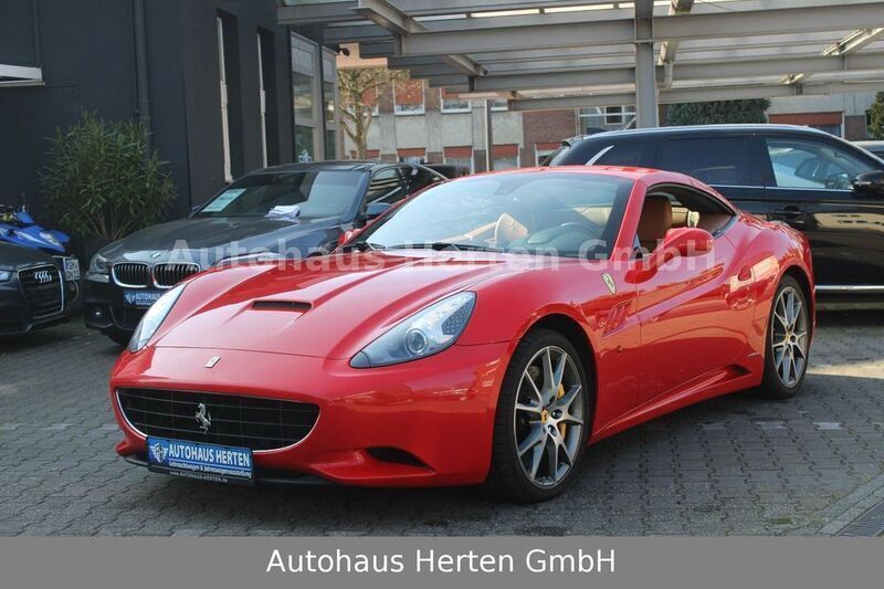 Rot Gebraucht 2010 Ferrari California Cabrio | 78.900 € (Etwas zu teuer) - Bild 1/4