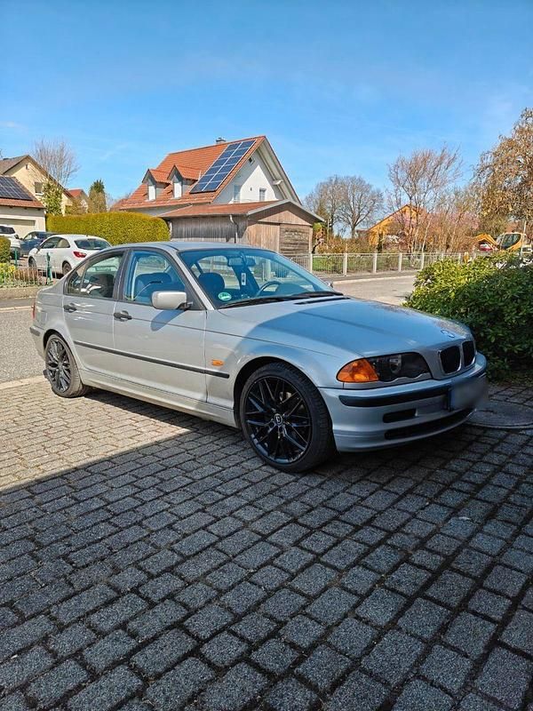 Gebraucht BMW 320 Performance 136 PS (100 kW) 1999 Silber Limousine