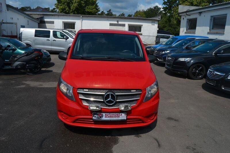 Rot Gebraucht 2017 Mercedes Vito Van / Kleinbus | 14.600 € (Superpreis) - Bild 1/4