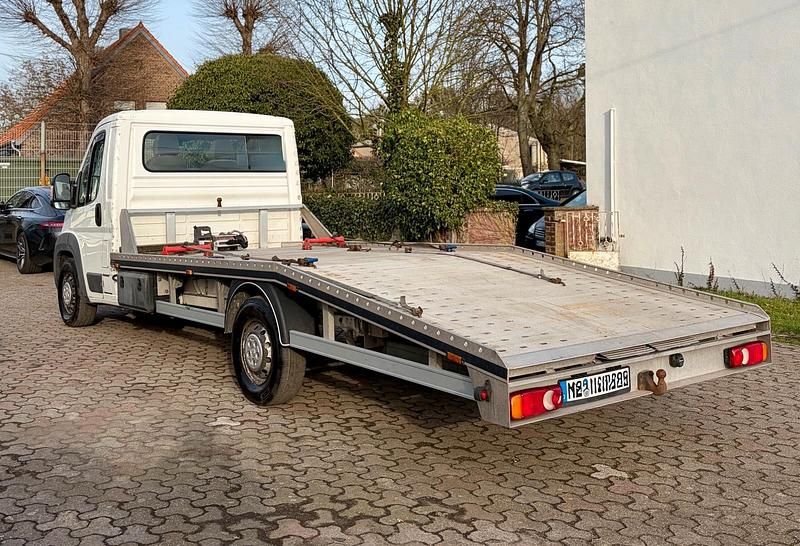 Gebraucht Peugeot Boxer 163 PS (119 kW) 2017 Weiß Van