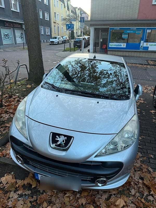 Silber Gebraucht 2007 Peugeot 207 CC Cabrio | 2.800 € (Superpreis) - Bild 1/4