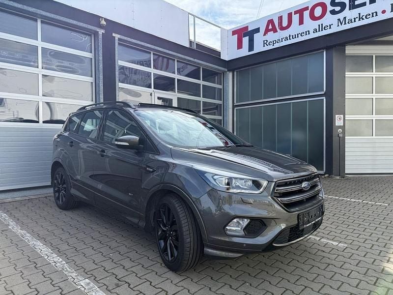 Gebraucht Ford Kuga ST 242 PS (177 kW) 2018 Grau SUV