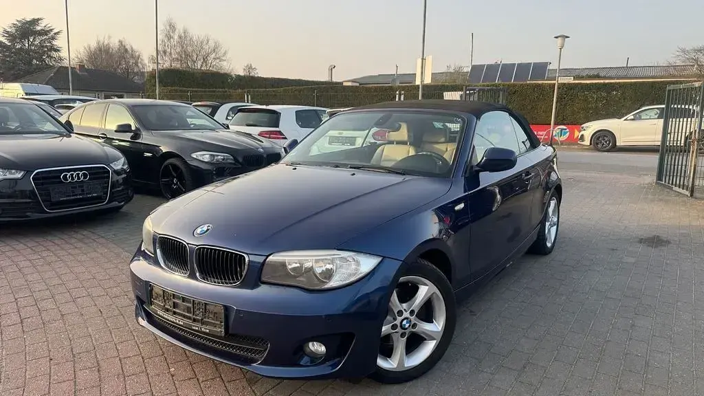 Gebraucht BMW 118 Cabriolet Advantage 143 PS (105 kW) 2011 Blau Cabrio