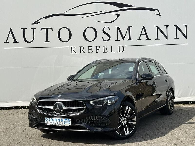 Obsidianschwarz metalliclack Gebraucht 2023 Mercedes C300e Avantgarde Kombi | 34.950 € (Fairer Preis) - Bild 1/4