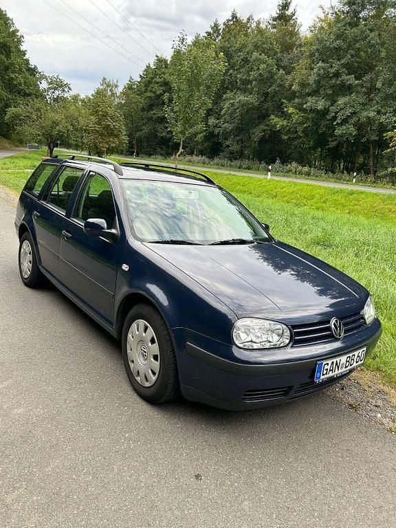 Blau Gebraucht 2001 VW Golf IV Basis Kombi | 3.300 € (Teuer) - Bild 1/4