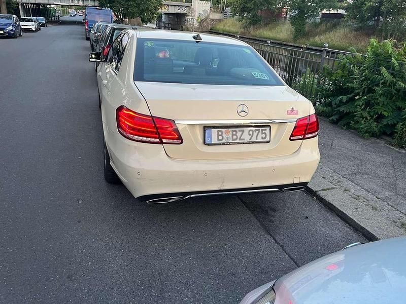 Usata Mercedes 220 150 CV (110 kW) 2016 Giallo Berlina