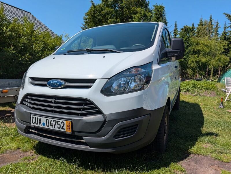 Weiß Gebraucht 2017 Ford Transit Custom Van / Kleinbus | 9.599 € (Superpreis) - Bild 1/4
