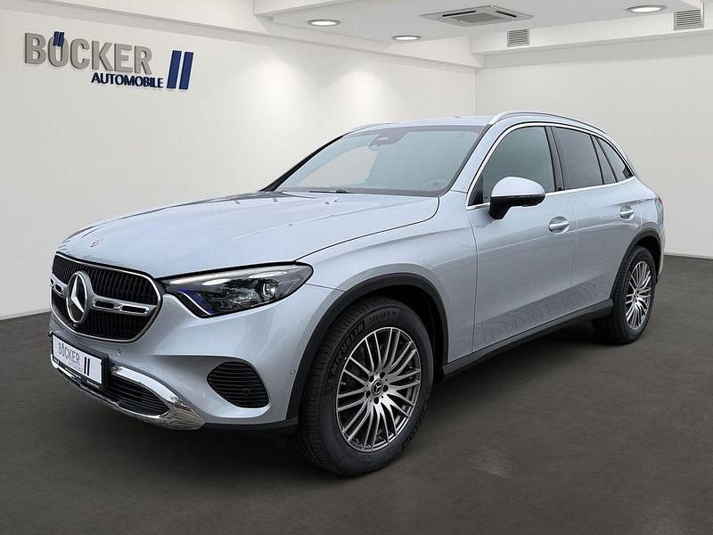 Hightechsilber metallic Gebraucht 2025 Mercedes GLC220 Avantgarde SUV | 59.890 € (Superpreis) - Bild 1/4
