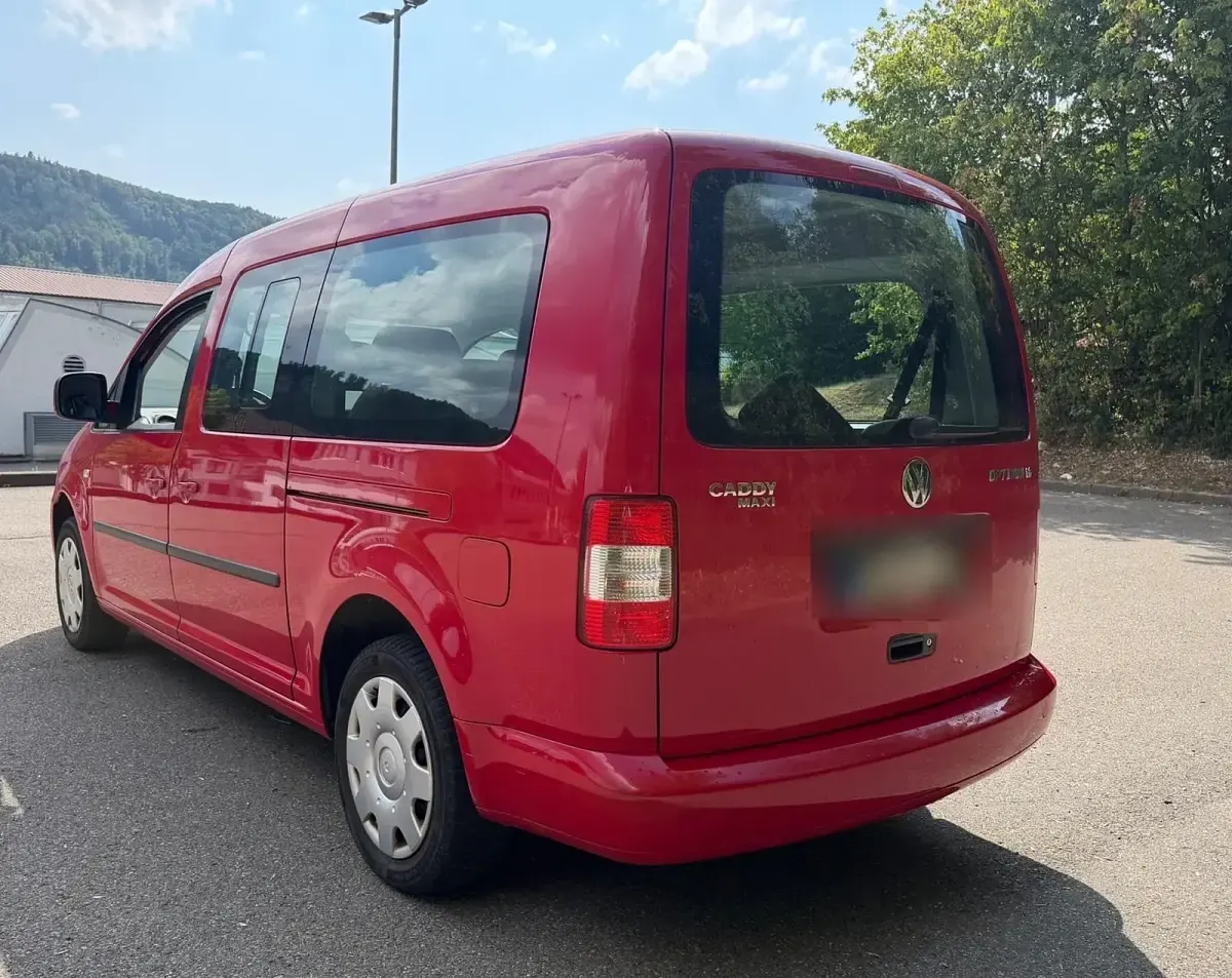 Gebraucht VW Caddy Maxi 102 PS (75 kW) 2009 Rot Van / Kleinbus