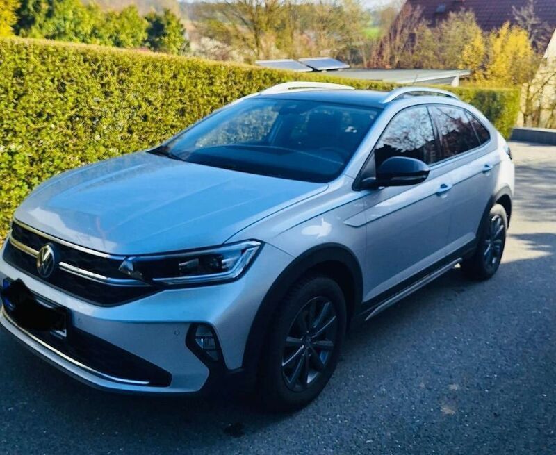 Silber Gebraucht 2022 VW Taigo Style SUV | 19.900 € - Bild 1/4