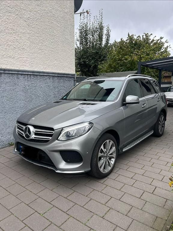 Grau Gebraucht 2016 Mercedes GLE350 SUV | 29.500 € (Guter Preis) - Bild 1/4