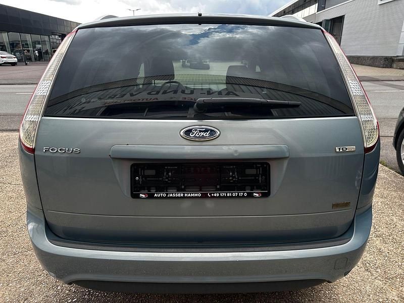 Gebraucht Ford Focus Style 109 PS (80 kW) 2010 Blau Limousine